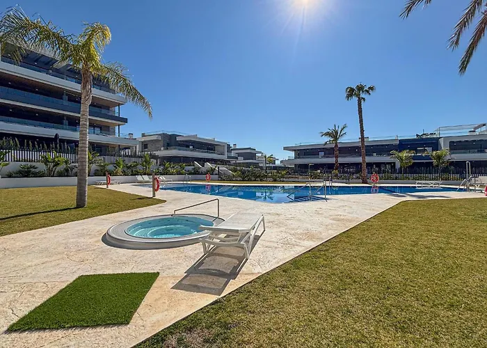 Apartment Stunning In With Wifi Torrevieja