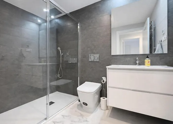 Stunning In With Wifi Apartment